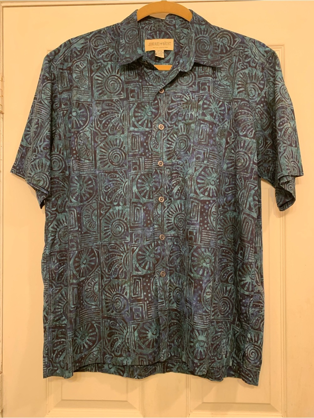 Jahari West Indo Hawaiian Blue Geometric Tribal Motif XL Button Down. 3635